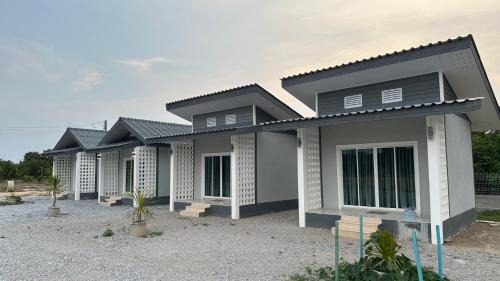 Nakhon Sawan Casa | บ้านพักทวีสุข พิซซ่านครสวรรค์รีสอร์ท