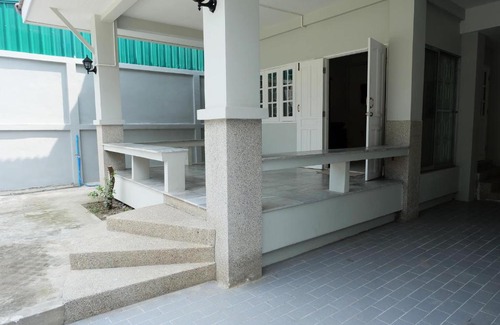 Saen Suk Casa | บ้านพักบางแสน บ้านชนัญญา BaanChananya