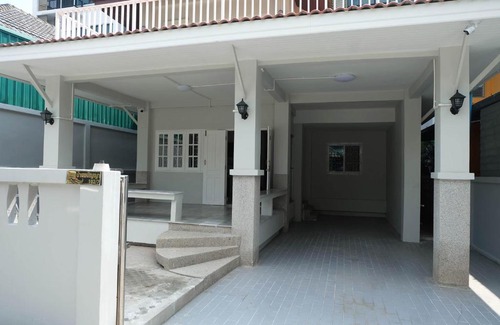Saen Suk Casa | บ้านพักบางแสน บ้านชนัญญา BaanChananya