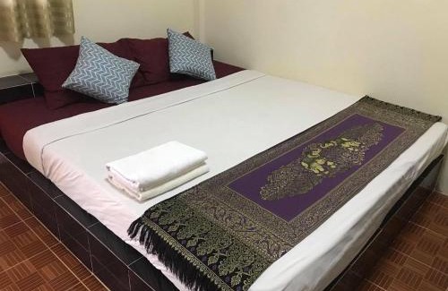 Chong Mek Complejo | บ้านภูเคียงน้ำรีสอร์ท ที่พักใกล้วัดเรืองแสง