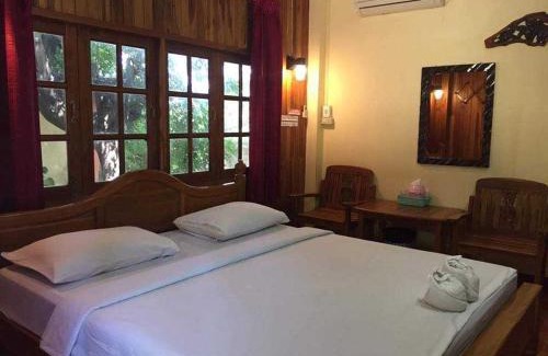 Phrae Casa | บ้านสวนกุหลาบแก้วรีสอร์ท