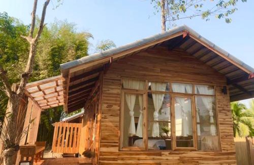 Ko Chang Complejo | บ้านสวนอุ้ยคำ Baan Suan Auy Kham