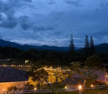 Suan Phueng Casa | บ้านเนินเขา รีสอร์ท&แคมป์ปิ้ง