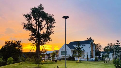 Wang Nam Khiao Casa | บ้านไร่ฟ้าสวย Family House