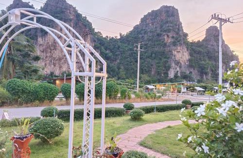 Noen Maprang Casa | รักเขาแอนด์บ้านมุง