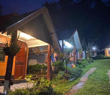 Mok Cham Pae Casa | ลุงกอละ โฮมสเตย์ ปางอุ๋ง