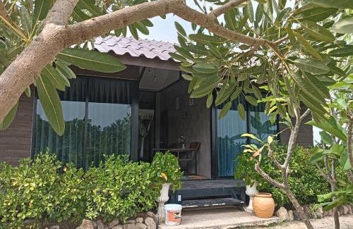 Cha-am Casa | สุขเสมอ โฮมสเตย์ (Suk-Samer homestay)