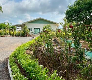 Ban Dung Casa | หลัง 2 เฌอเฌอ การ์เด้น เฮาส์ ที่พักคำชะโนด