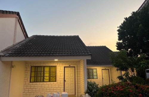 Phetchaburi Villa | หาดช้างเผือกเจ้าสำราญ Chang Phueak Chao Samran Beach