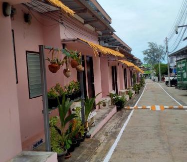 Baan Tai Chalet De Esquí | หาดริ้นเกสท์เฮาส์