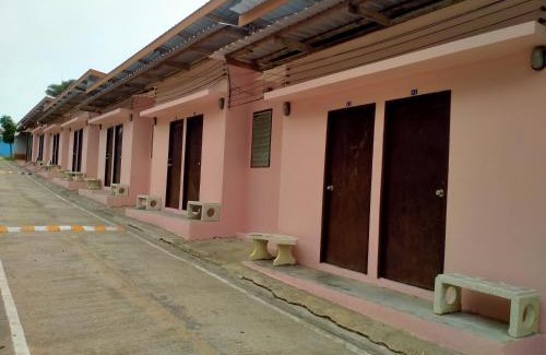 Baan Tai Chalet De Esquí | หาดริ้นเกสท์เฮาส์