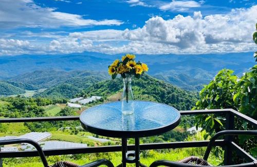 Samoeng Tai Casa | เหนือดอย แคมป์ปิ้ง (Nuea Doi Camping)