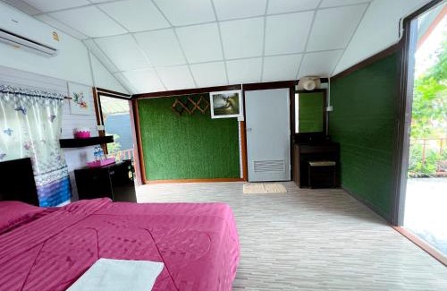 Lan Dokmai Tok Casa | แพนด้าโฮมสเตย์ กาญจนบุรี