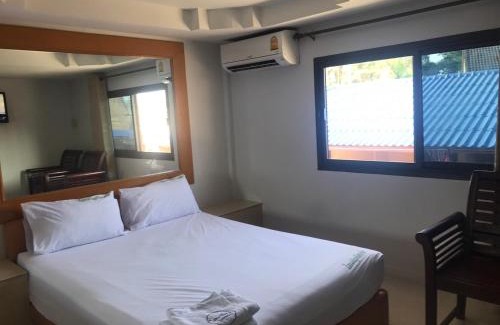 Nakhon Si Thammarat Complejo | ใสเจริญรีสอร์ท