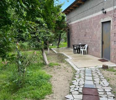 Tsqaltubo Apartamento | მეგრული ეზო