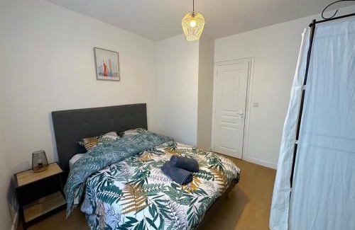 Saintes Apartamento | ღ Hubble Au cœur de Saintes, Spacieux & Wifi