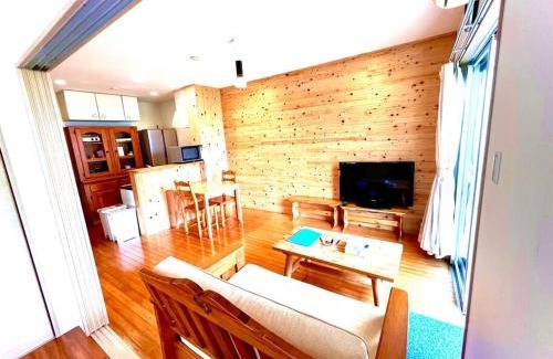 Okinawa Apartamento | お子様連れ&動物好き大歓迎!産みたての卵を収穫体験できる宿