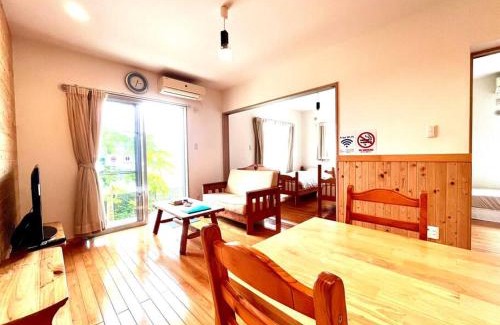 Okinawa Apartamento | お子様連れ&動物好き大歓迎!産みたての卵を収穫体験できる宿