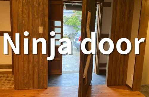 Sakaide Casa | がもう家 明治時代の蔵に泊まれる一棟貸し宿 Ancient renovated house in the Japanese Countryside with a kindly hospitality