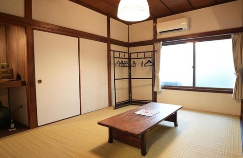 Onomichi Casa | つばめ荘 Tsubamesou 尾道駅から徒歩と渡船で15分 情緒あふれる尾道ステイ 鍵付き駐輪場と駐車場あり supported by COCOSTAY