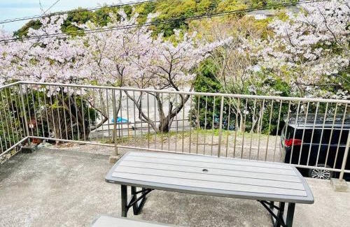 Tsubaki Onsen Casa | まるごと貸切別荘 全部屋海を眺める炭火BBQ 温水プール付き 白良浜車3分、千畳敷、三段壁徒歩圏