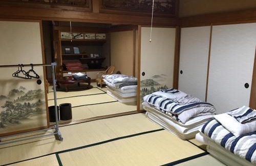 Matsumoto Casa | やまやどり 一軒家の2階を貸切でご利用いただける個室宿