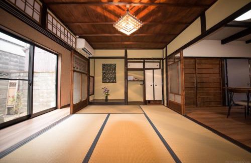 Fushimi Casa | カモンイン 稲荷