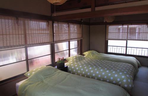 Isogo Casa | ゲストハウス杉田 古民家貸切の完全プライベート空間 杉田駅徒歩2分 セルフチェックイン