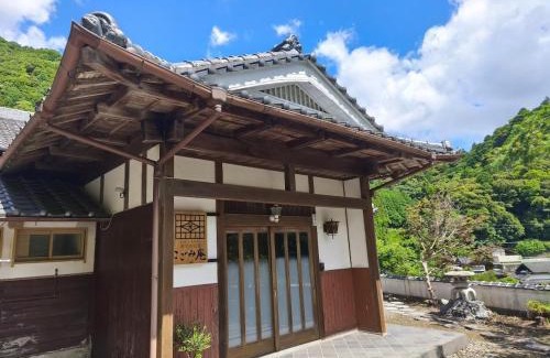 Shikokuchuo Casa | ゲストハウス こごみ庵