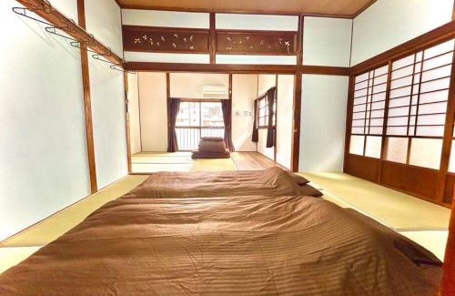 Yahatanishi Casa | ゲストハウスEn 折尾駅前邸