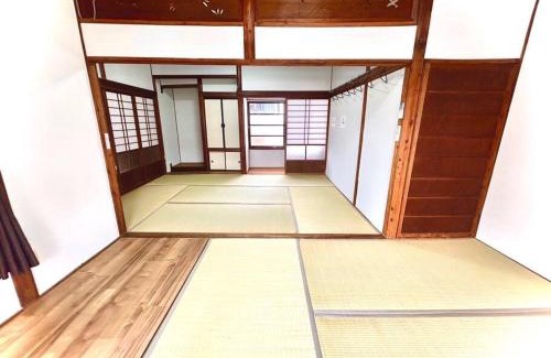 Yahatanishi Casa | ゲストハウスEn 折尾駅前邸