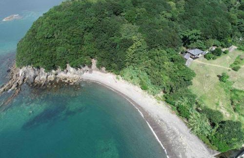 Otsuki Casa | ビーチアクセス20秒のプライベートスペースで焚き火とバーベキューが出来る1日1組貸切宿