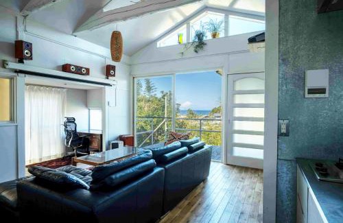 Yokosuka Casa | ペット可 撮影商用利用可 The Cabin Ashina 富士山と海を望むヴィンテージ平屋一棟貸し南葉山