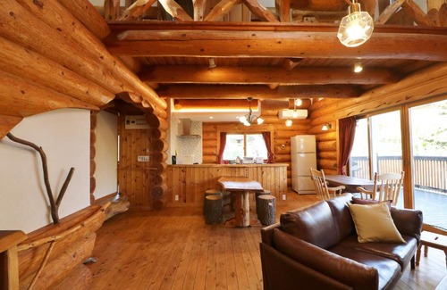 Yawatano Chalet De Esquí | ログキャビン伊豆高原