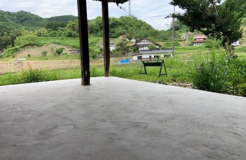 Shobara Villa | 一日一組限定Hiroshimaのアウトドアキャンプ体験が満喫できる非日常古民家の宿草叢