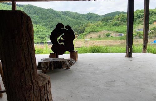 Shobara Villa | 一日一組限定Hiroshimaのアウトドアキャンプ体験が満喫できる非日常古民家の宿草叢