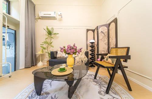 Downtown Shanghai Apartamento | 上海小胖纸民宿-南京西路3店-桃之夭夭