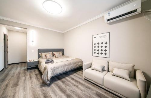 Downtown Shanghai Apartamento | 上海柠檬汁民宿 Shanghai lemon juic B&B-Shanghai Lemon Deluxe Room 外滩南京西路步行街