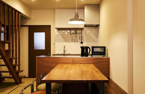 Higashitateishi Apartamento | 京成立石駅 徒歩10分 スカイツリー7分 浅草10分 最大10名 家族滞在 羽田成田空港直通