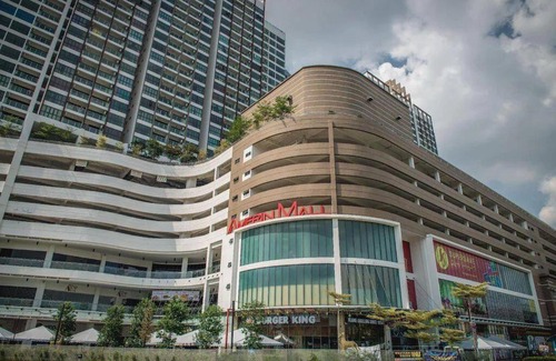 Seri Kembangan Apartamento | 位于Amerin购物中心上方的舒适3卧室宽阔公寓(无线网络免费停车位)