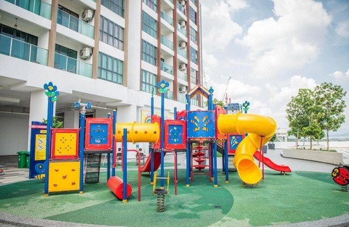Seri Kembangan Apartamento | 位于Amerin购物中心上方的舒适3卧室宽阔公寓(无线网络免费停车位)