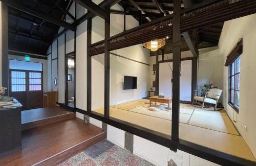 Fengshan District Casa | 來珈宿囍 眷村民宿