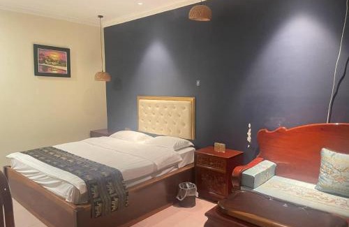 Santuk Hotel | 兰鑫假日酒店