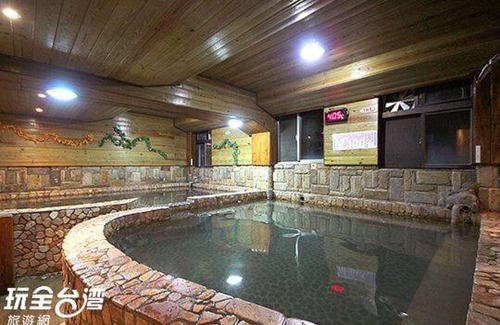 Fuxing District Cama Y Desayuno | 北橫貫下巴陵溫泉山莊
