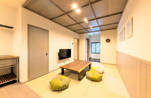 Hakata-ku Villa | 博多町家ホテル - Kamigofuku -