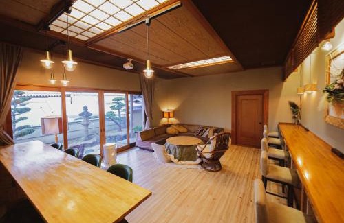Gunge Casa | 古民家ゲストハウス CHACHACHA AWAJI