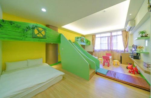 West Central District Casa | 台南樂河民宿