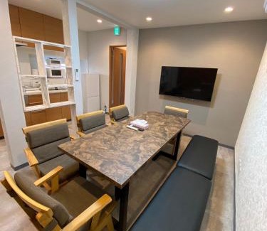Shinjuku Casa | 和ノ楓cottage 新宿の2階建て5室2シャワー2トイレ