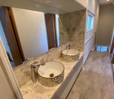 Shinjuku Casa | 和ノ楓cottage 新宿の2階建て5室2シャワー2トイレ