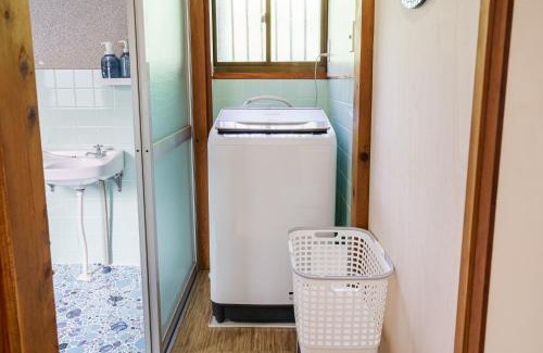 Motoyama-cho Casa | 四国旅に最適 川まで徒歩10秒の昭和レトロな一軒家